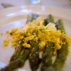 Roasted asparagus mimosa